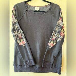 Knox Rose Sweatshirt with Embroidered Trim Size small comfy boho